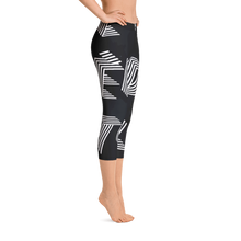 Load image into Gallery viewer, IZARA NÉE DES ÉTOILES Capri Leggings