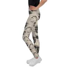 Load image into Gallery viewer, ARROSA ZURI WHITE ROSES Leggings